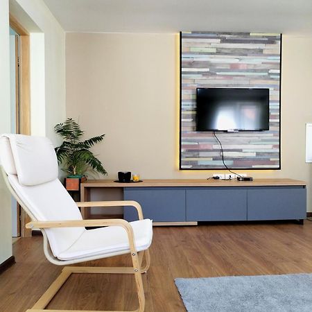 Nikas Apartman Donji Milanovac Extérieur photo